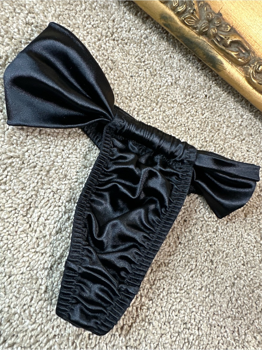 New Vintage Shirley of Hollywood Y2K Black Satin "Bow" Thong Size Small